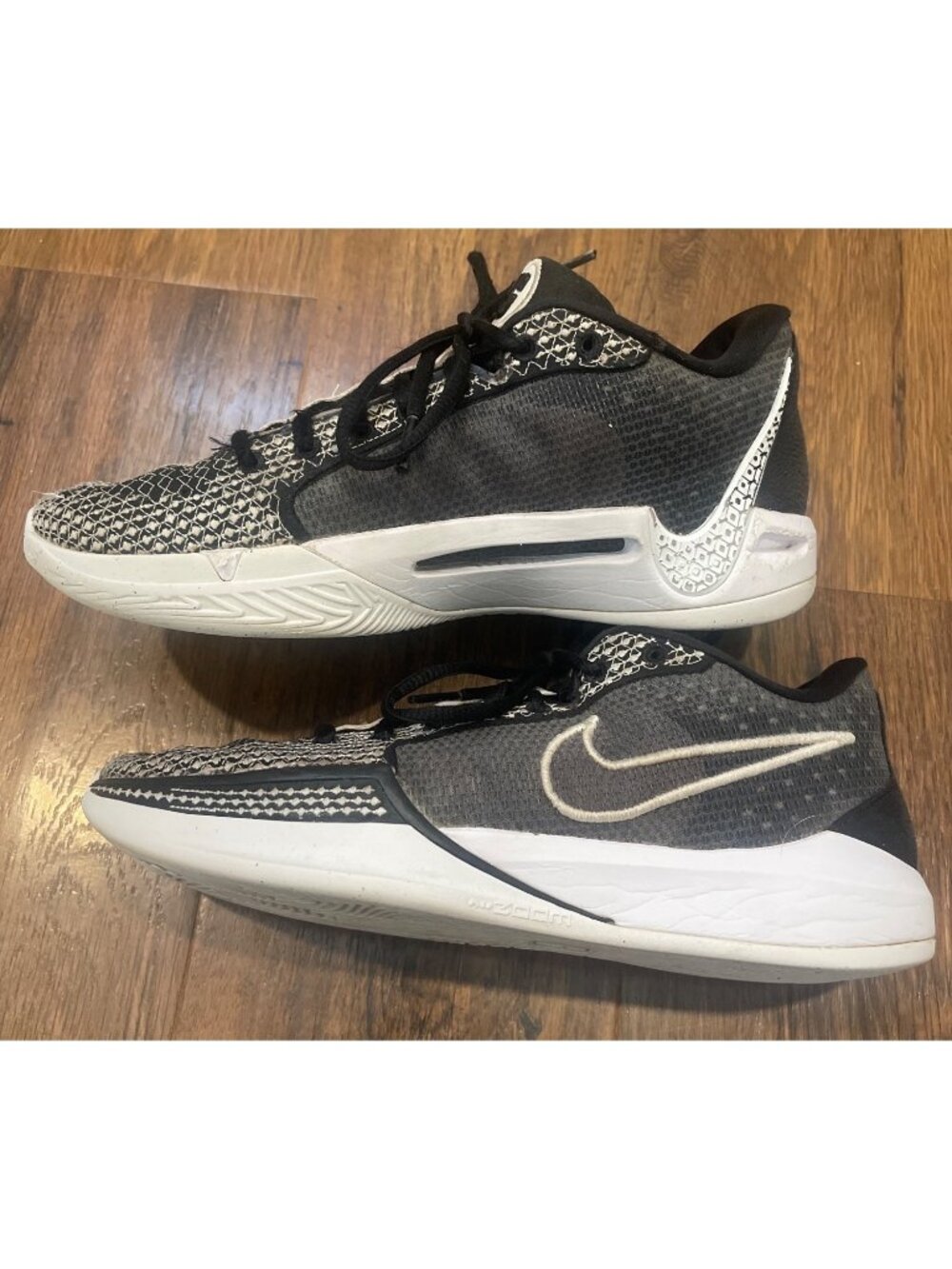 Nike Sabrina 1 Shoes Indoor Court Womens sz 8